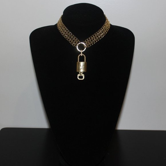 Auth Louis Vuitton Lock Key Set - Picture 2 of 5